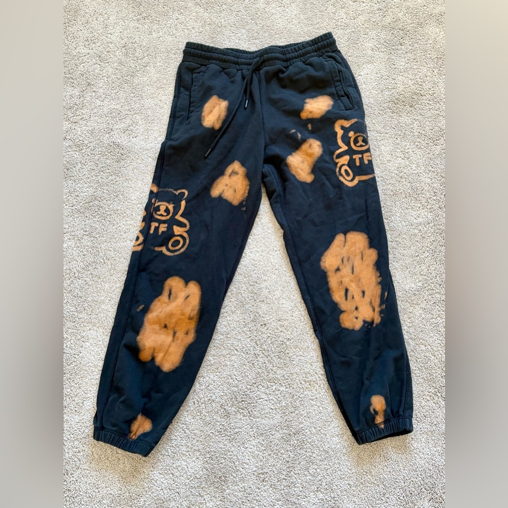 Teddy Fresh Bleach Graphic Sweats size M